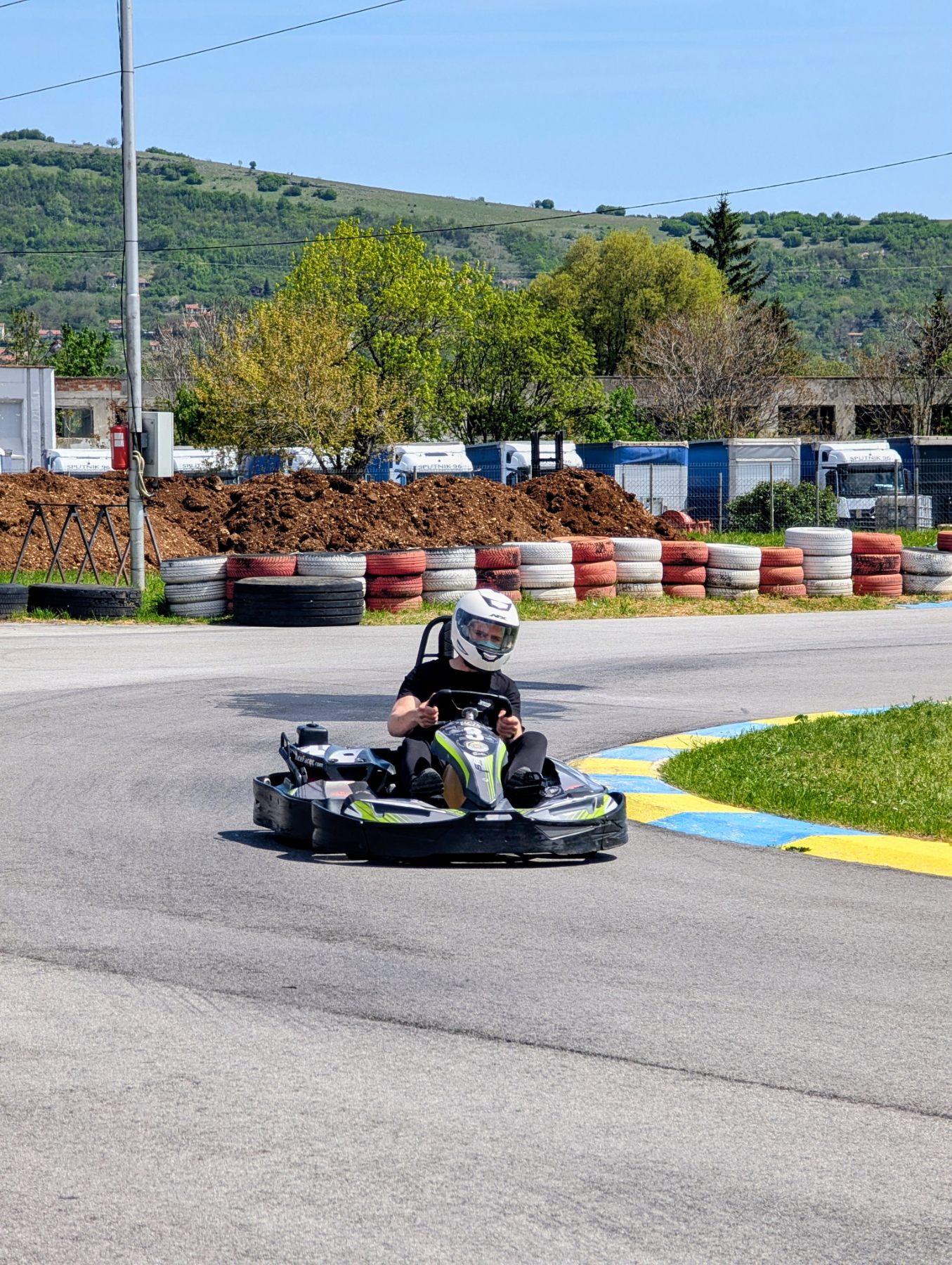 Отборът на Милкана с достойно представяне в AKS Kart Challenge във Враца